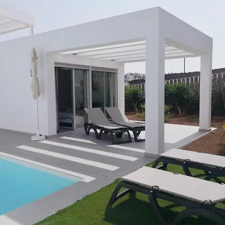 Casa de Férias Idaira Adosado Con Piscina A Estrenar-wifi Palm-mar