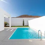 Dom wakacyjny Idaira Adosado Con Piscina A Estrenar-wifi Palm-mar